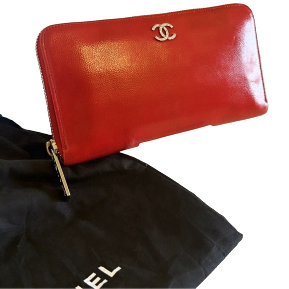 CHANEL caviar skin long wallet red with silver logo comes with COA dustbag & box - Picture 4 of 17